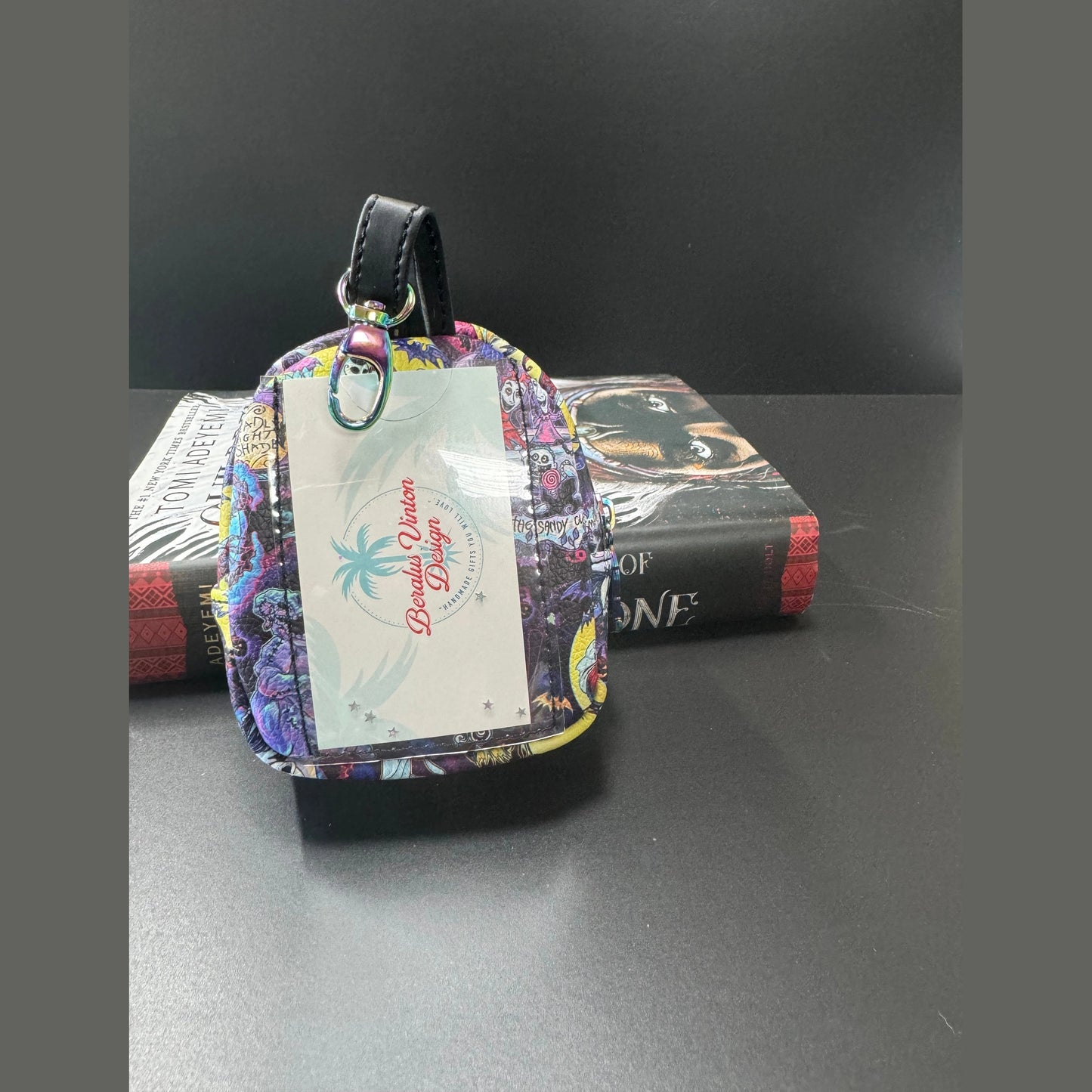 Mini clip-on coin purse