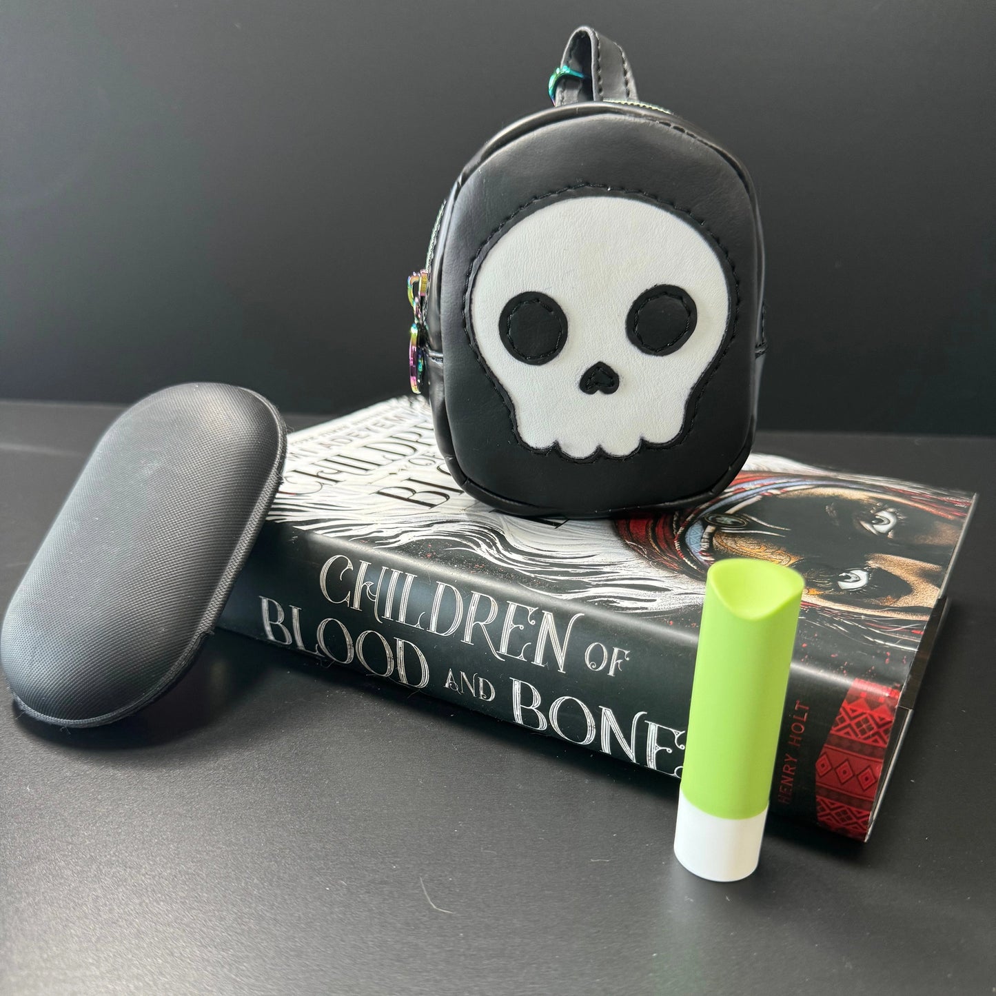 Mini clip-on coin purse