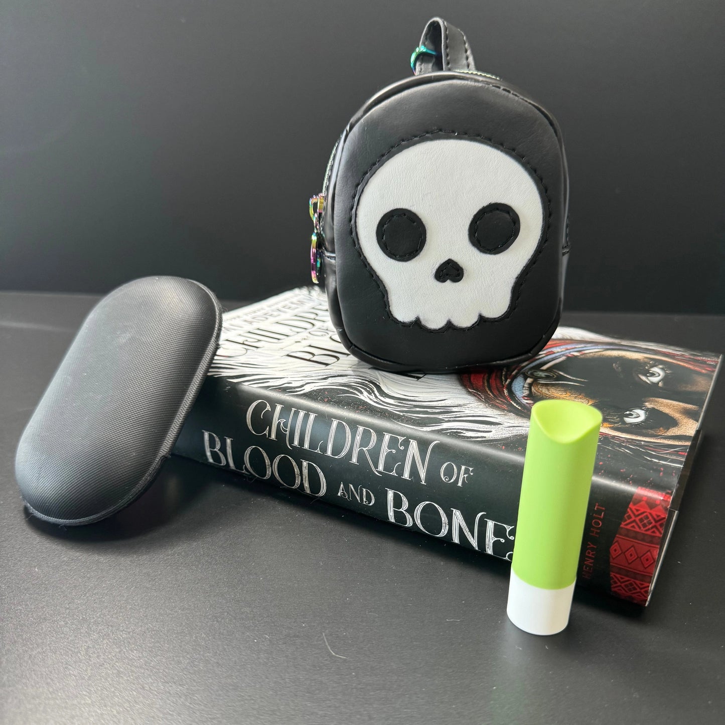 Mini clip-on coin purse