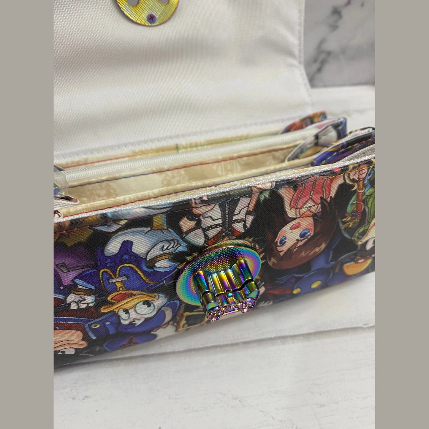 Wallet with gaming controller design