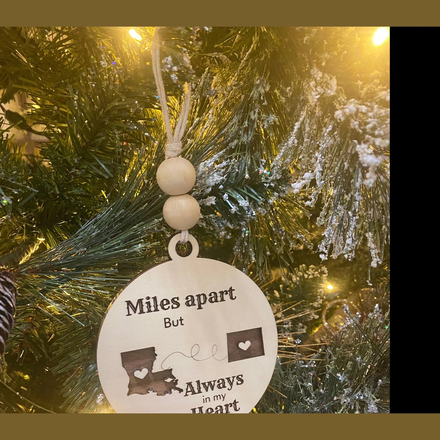 Two-piece best friend ornament